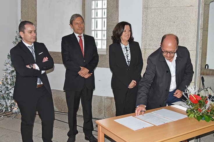 AMVC-Mosteiro de Santa Clara, assinatura do contrato de concess&atilde;o-DSC_0650-Face