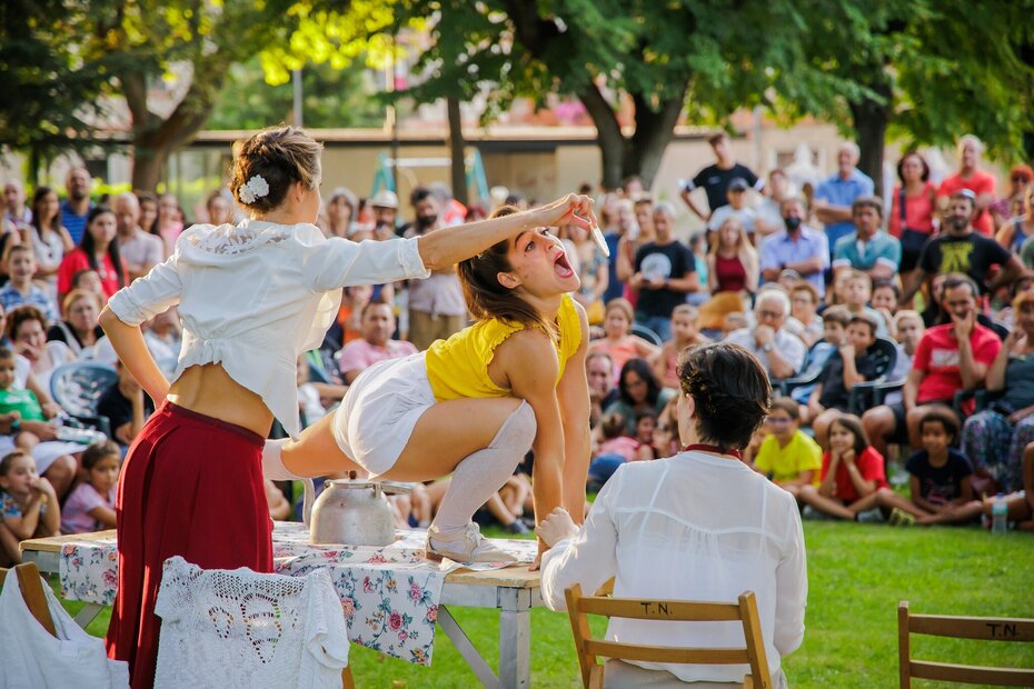 Ch&aacute; das Cinco Feira Teatro Espanha