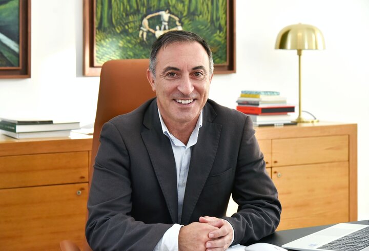 AMVC 198589 Retrato_Sr Presidente_Dr Vitor Costa 3